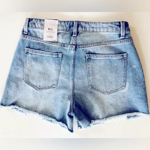 100% cotton Distressed, vintage, blue denim 5 Pocket Shorts size 6 Natural waist - Picture 5 of 11